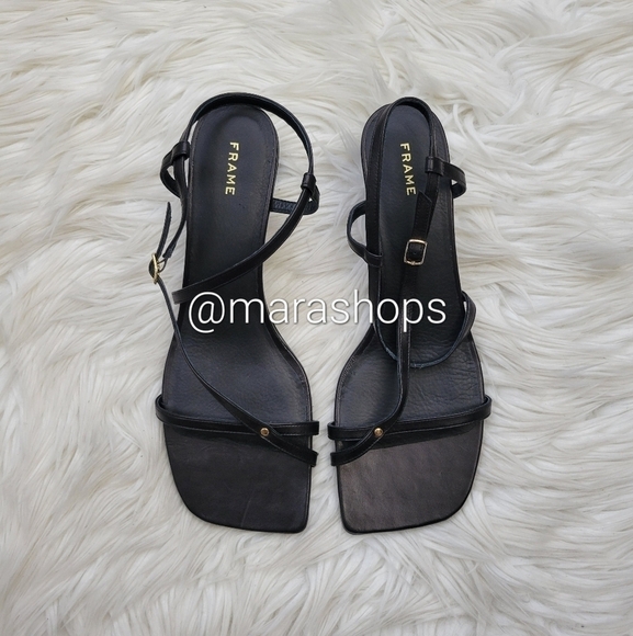 Frame Le Braxton Strappy Sandal In Noir - Picture 2 of 5